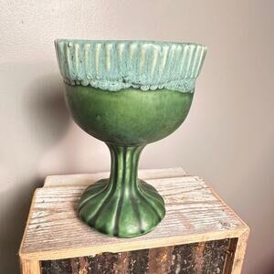 Hull Green Hexagon Dish Foam Drip Glaze